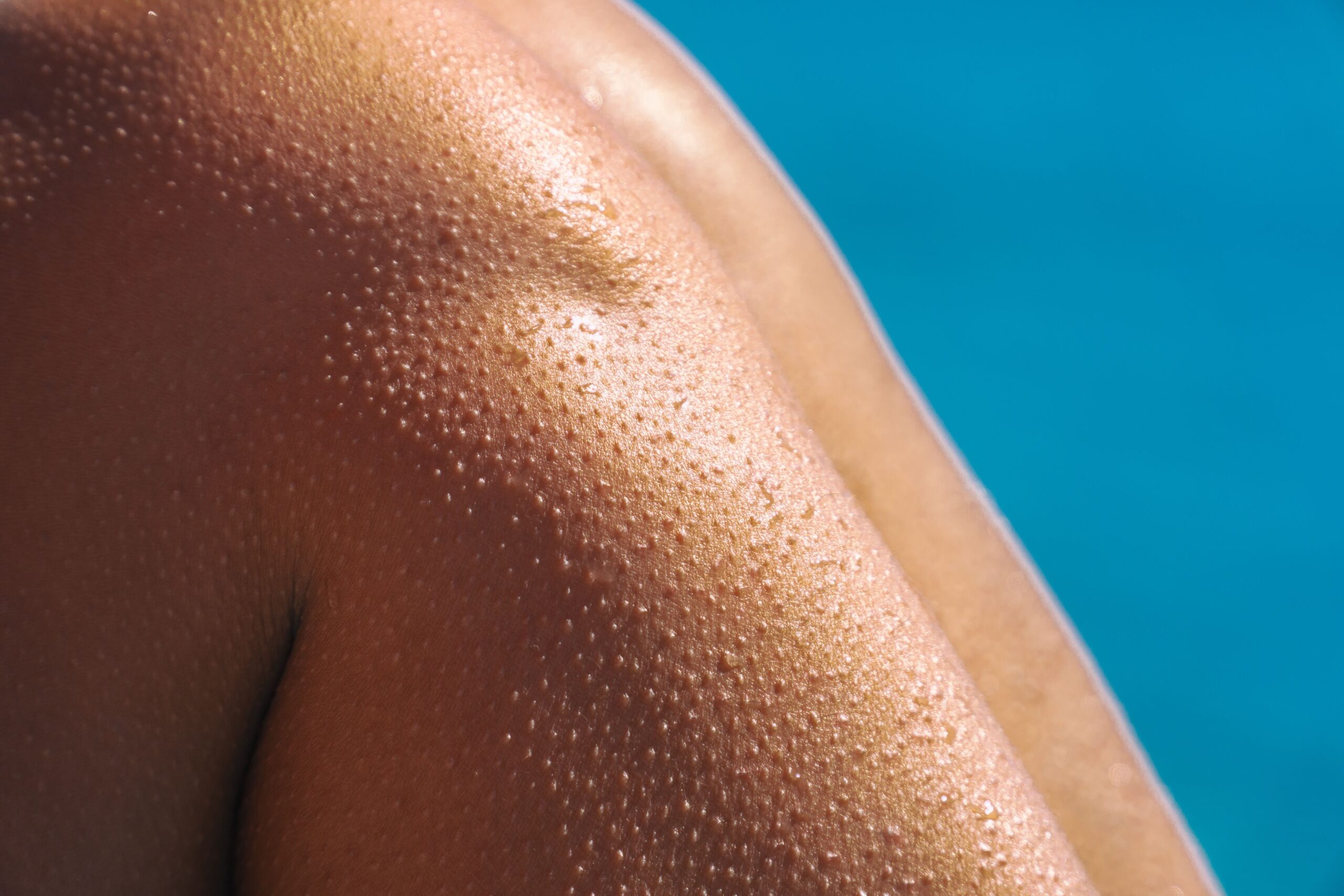 Bronzage sans soleil (spray tan) en institut : technique, cadre et sécurité